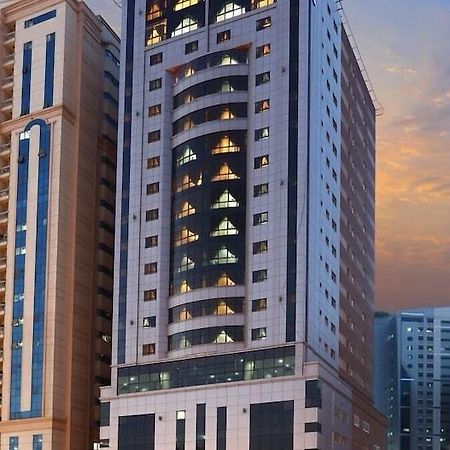 Al Hayat Hotel Suites Шарджа Екстериор снимка