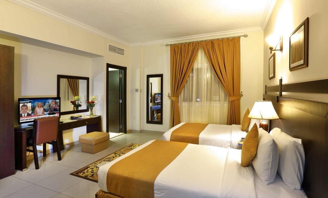Al Hayat Hotel Suites Шарджа Екстериор снимка
