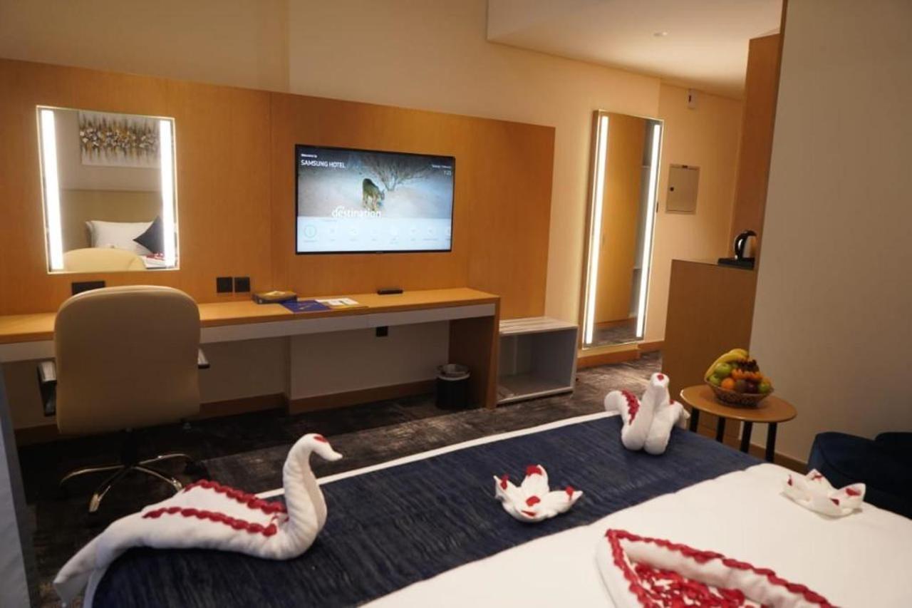 Al Hayat Hotel Suites Шарджа Екстериор снимка