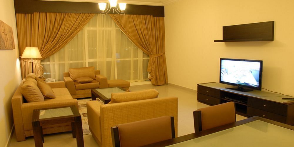 Al Hayat Hotel Suites Шарджа Екстериор снимка