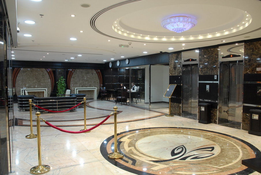 Al Hayat Hotel Suites Шарджа Интериор снимка