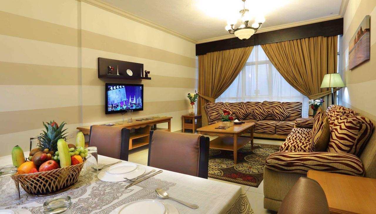 Al Hayat Hotel Suites Шарджа Екстериор снимка